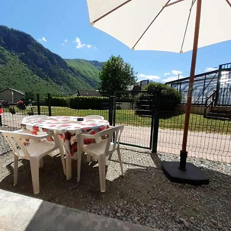 Escapade Montagne En Famille, Appartement Cosy Avec Piscine Couverte Bielle Exterior foto