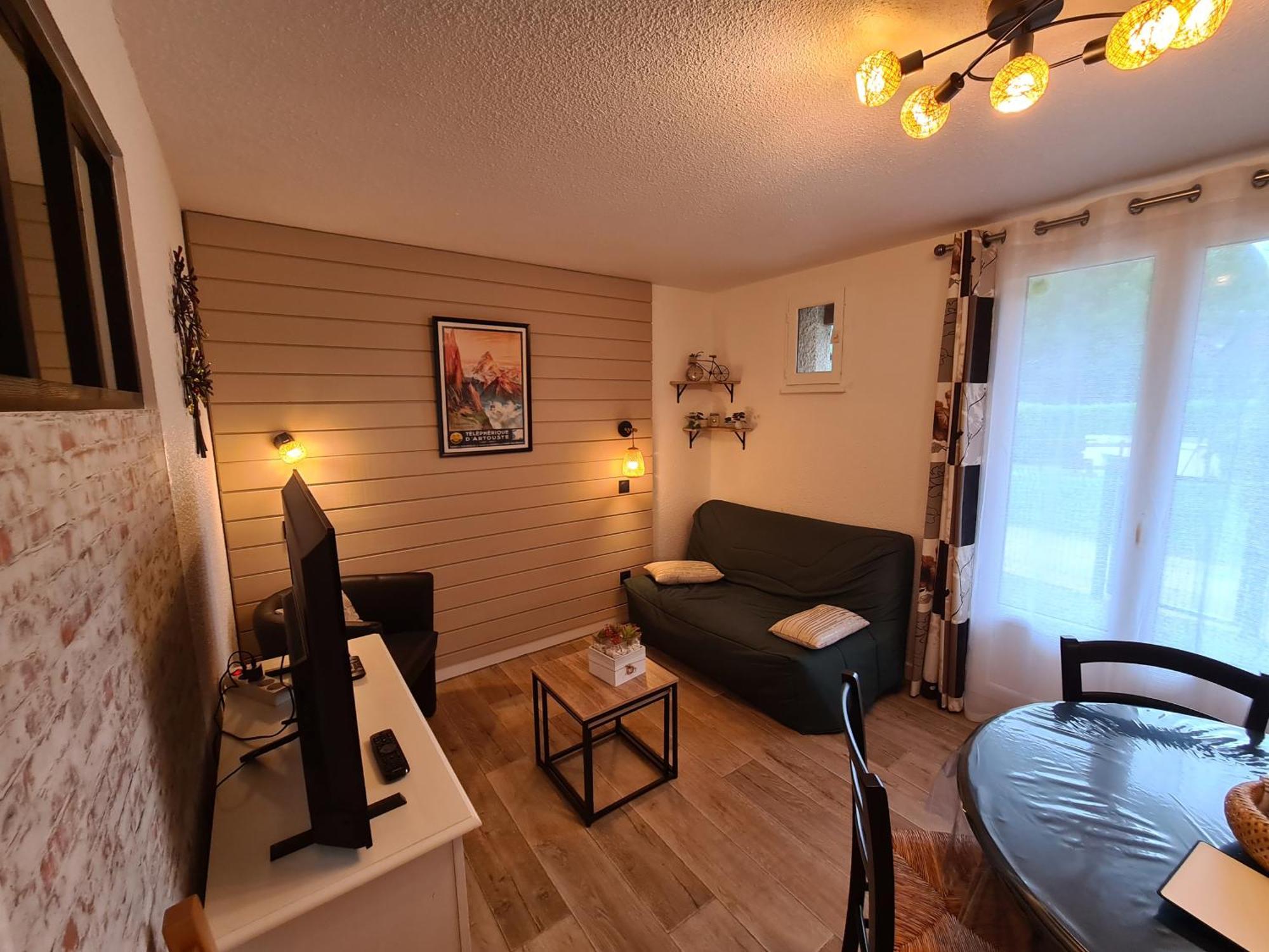Escapade Montagne En Famille, Appartement Cosy Avec Piscine Couverte Bielle Exterior foto